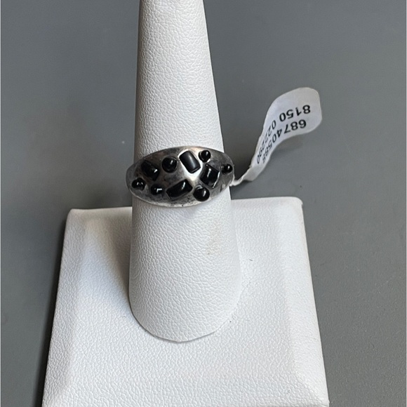 Free People Silver Tone Onyx Dome Ring, Size 8, NWT - Picture 3 of 13